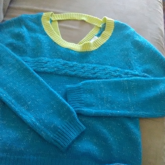 Sweater - Picture 3 of 6